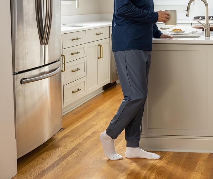 Dr. Scholl's Men's Diabetes & Circulator Socks - 4 & 6 Pair Packs - Non-binding Moisture Management
