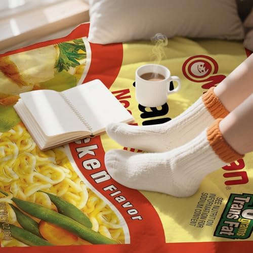 Noodle Soup Chicken Flavor Ramen Blanket, Noodle Blanket, Funny Instant Ramen Noodle Gift Soft Cozy Lightweight Flannel Blanket Plush Throw Blankets for Couch Sofa Bed (60"x50")