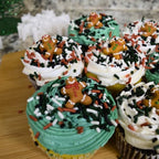 Christmas Holidays Edible Cake Decorations - Candy or Cupcake Topper - 15 Count Gingerbread Man Assortment