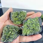 Natural Olivine Crystal Mineral Specimen,Olivine Crystals Rough Rock Raw Stone,Reiki Chakra Fountain Home Garden Decor Yoga Meditation DIY Stones,50~100g