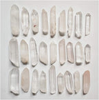 Colorsheng 100g 3.5oz 0.22lb Natural Quartz Crystal Column Points Shards About 20-30 Piece Lot Average Brand