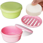2 Pack Portable Round Soap Dishes, Plastic Soap Container with Lid Leak-Proof Drain Soap Box Holder Soap Container for Home Traveling Outdoor Hiking Camping Gym (Green + Pink)