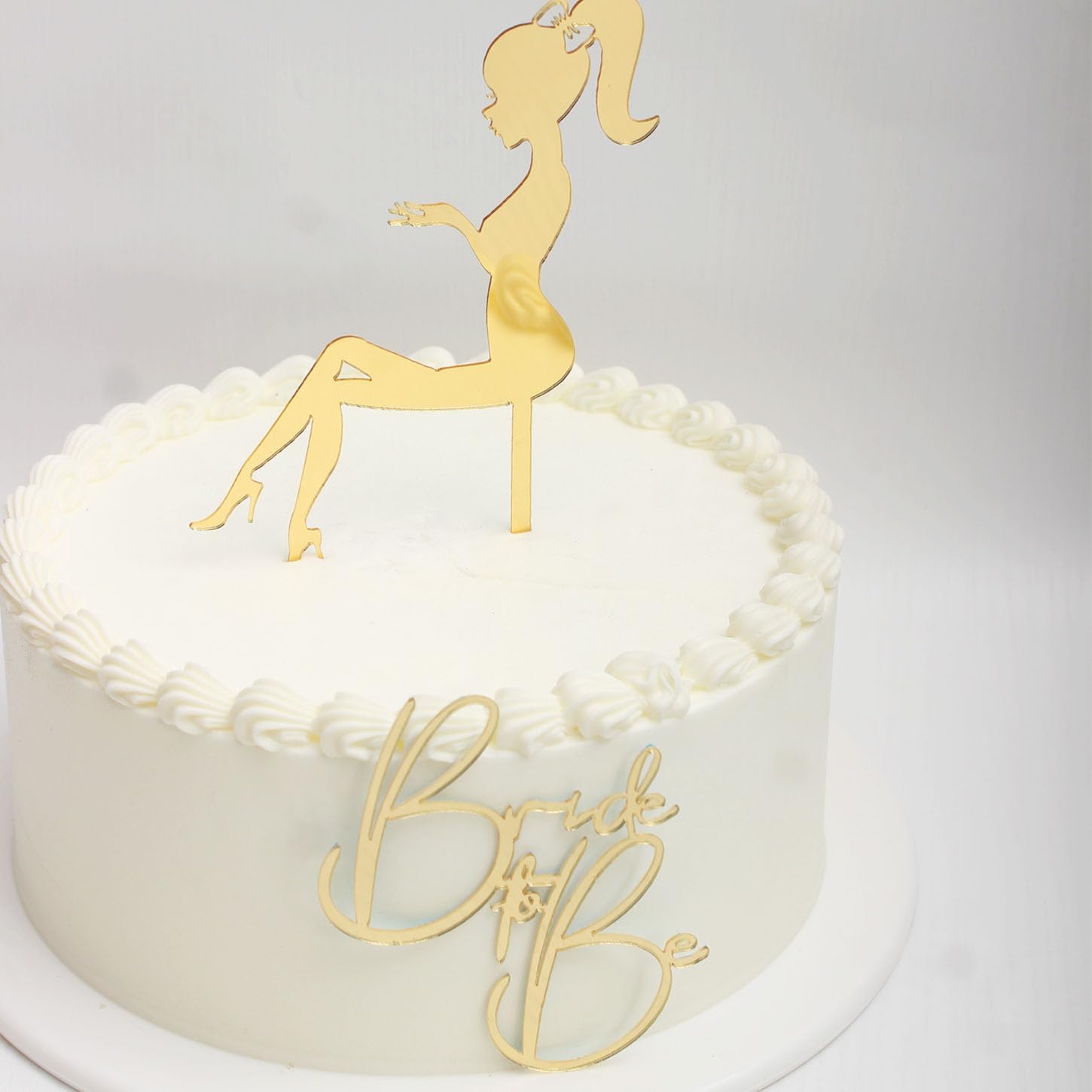 1 PCS Bride To Be Cake Topper, Acrylic High Heels Lady Girl Cake Toppers Gold Side Decoration for Bridal Engaged Valentine's Day Wedding Party Dessert Baking Cake Decorations
