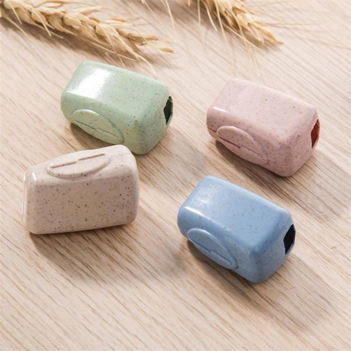 4 Pack Travel Toothbrush Covers Portable Head Protector for Storage Reusable Ventilated Brush Head Caps for Outdoor Trips