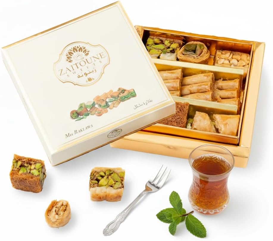 Zaitoune Cashew & Pistachio Baklava Selection Box | Traditional Luxury Honey Pastry | Arabic Dessert with Authentic flavors in Beautiful Packaging | Handmade in Turkey (100 g)