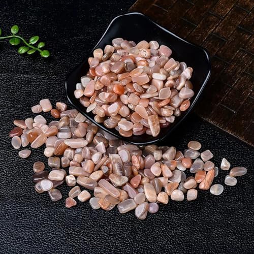 Erliway 100g Natural Peach Moonstone Crystal Chips, 7-9mm Tumbled Chips Crushed Crystal Stone, Polished Crystal Chip for Fish Tank, Healing Tumbled Crystal for Reiki Jewelry Making Home Décor