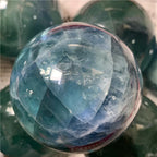 AierCrystal 5-6CM/1.97-2.36inch Natural Fluorite Crystal Ball Hand Polished Fluorite Sphere Decorative Sphere Healing Crystals Ball Healing Stone Crafts Home Decor Ornament Gifts (50-60mm, Fluorite)