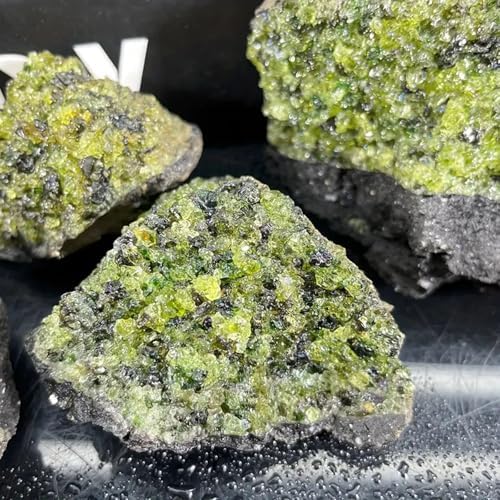 Natural Olivine Crystal Mineral Specimen,Olivine Crystals Rough Rock Raw Stone,Reiki Chakra Fountain Home Garden Decor Yoga Meditation DIY Stones,50~100g
