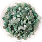 Erliway 100g Natural Green Aventurine Crystal Chips, 7-9mm Tumbled Chips Crushed Crystal Stone, Polished Crystal Chip for Fish Tank, Healing Tumbled Chip for Reiki Crystal Jewelry Making Home Décor