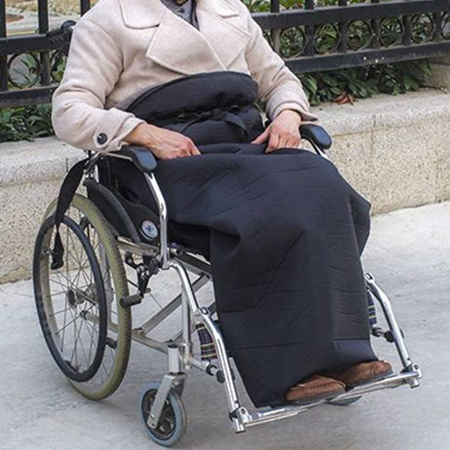 Winter Windproof Wheelchair Blanket Leg Warmer Cover Fleece Lining Comfortable Aldult Lower Body Keep Warm Cover for Wheelchair and Mobility Scooter