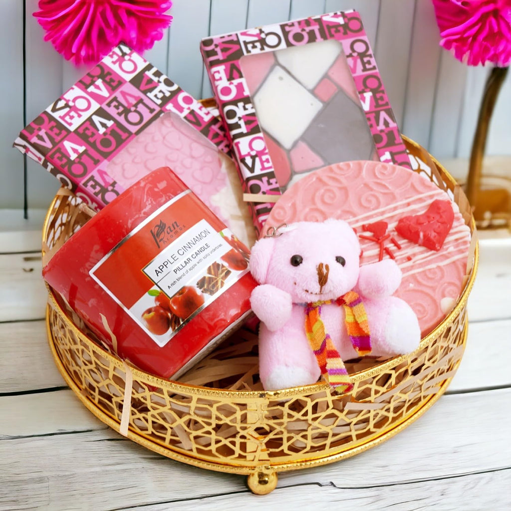 Jaiccha Ghasitaram Valentines Gift for Girlfriend/Boyfriend/Husband and Wife Valentines Golden Round Hamper Basket