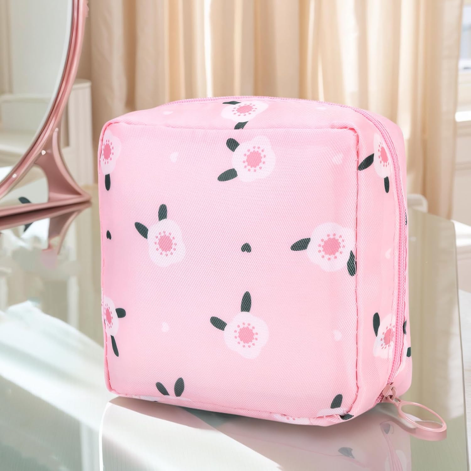 Cute Sanitary Pad Storage Bag for Women – Waterproof and Portable Menstrual Organizer with Multi Compartment, Ideal for Travel and Daily Use