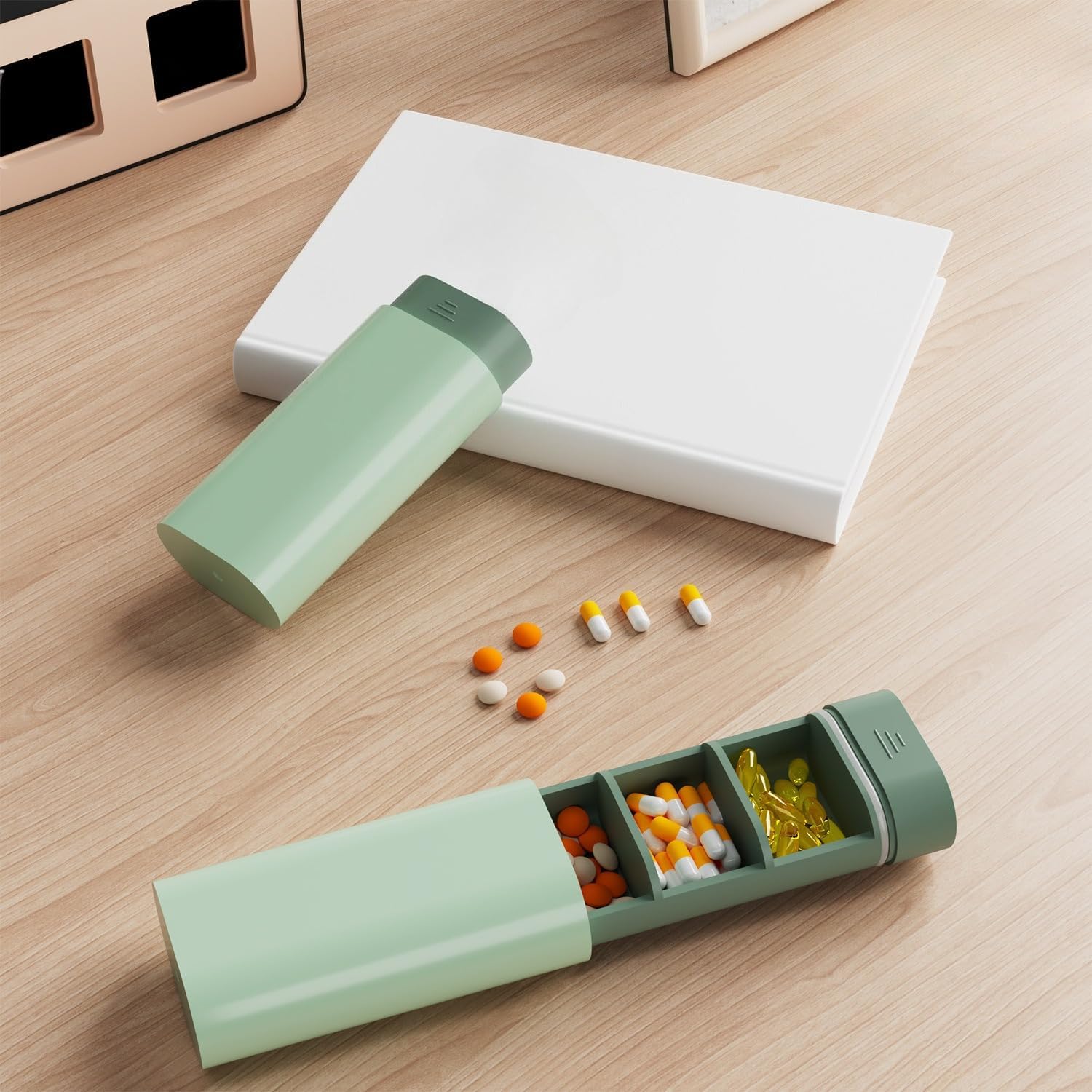 Travel Pill Organizer Portable Pull Style 3 Compartments Small Medicine Box Dispenser Travel Storage Box for Daily Use (Green)