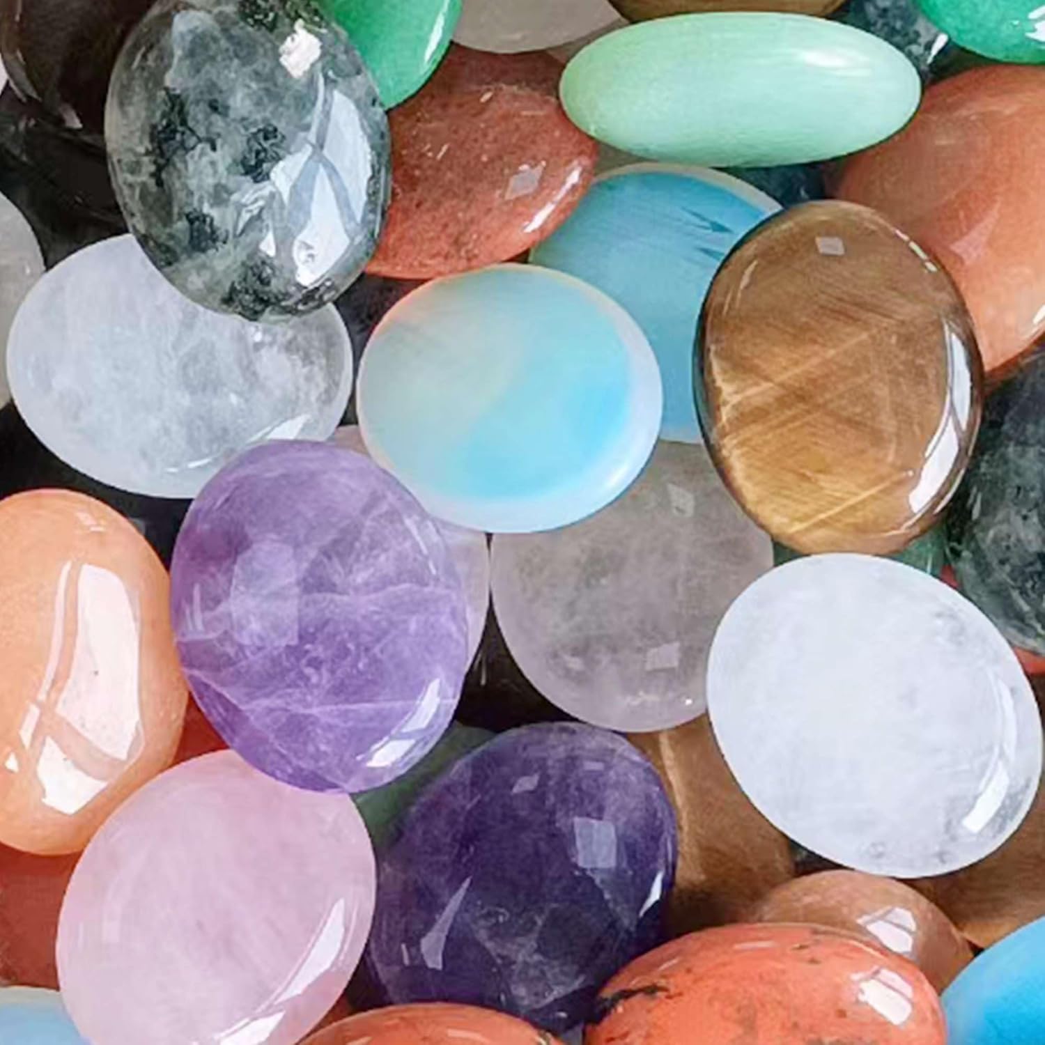 LAIDANLA 10PCS Healing Crystals Palm Stone Set Oval Crystal Amethyst Rose Quartz Obsidian Clear Quartz Polished Natural Stones Pocket Gemstone Home Decoration for Meditation and Anxiety Stress Relief