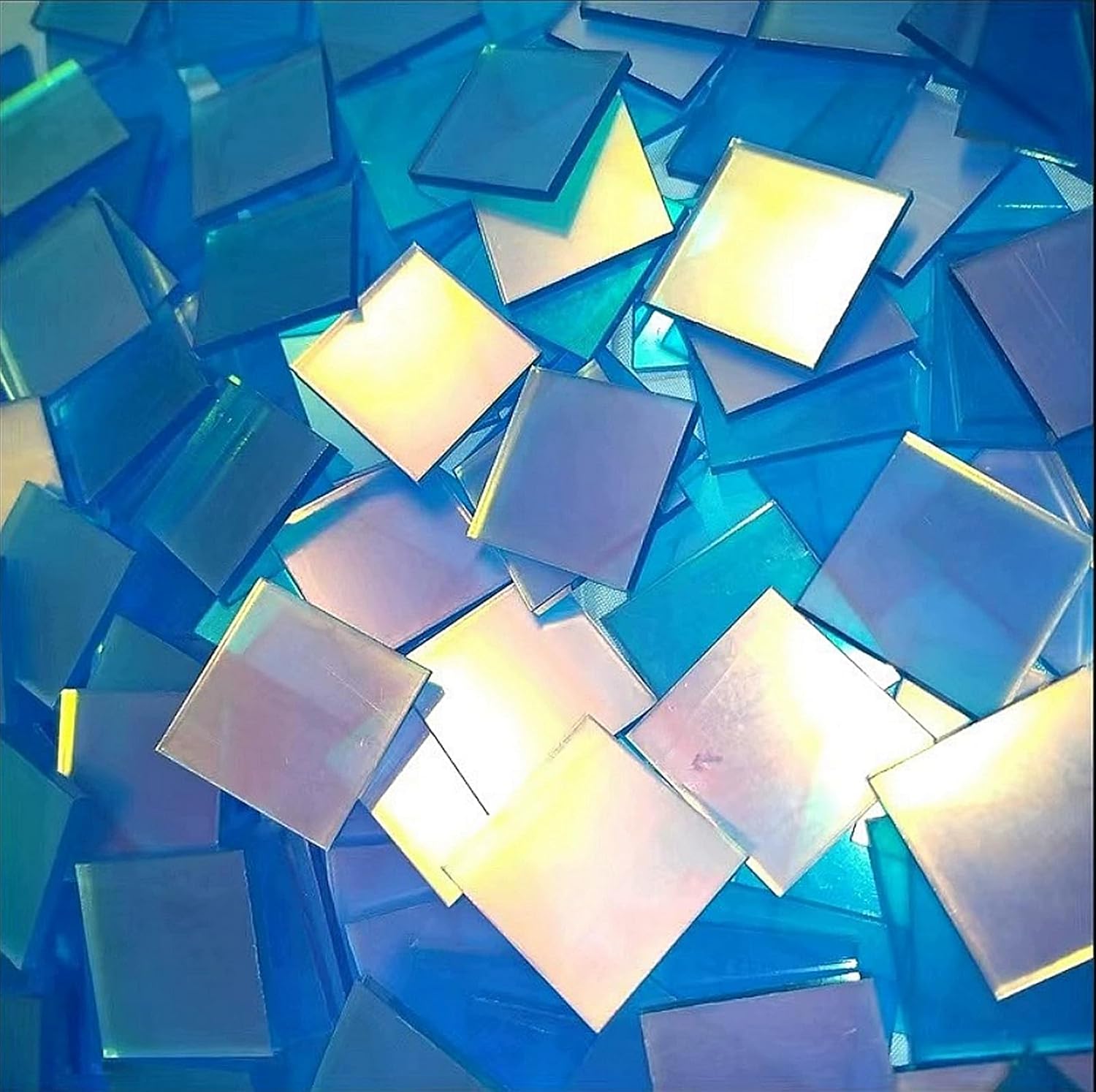 100pcs Mini Holographic Acrylic Blocks 1/8" Thick, Rainbow Acrylic Sheet Plexiglass Sheets 3/4" x 3/4" for DIY Crafts, Art Deco, Light & Shadow Artwork