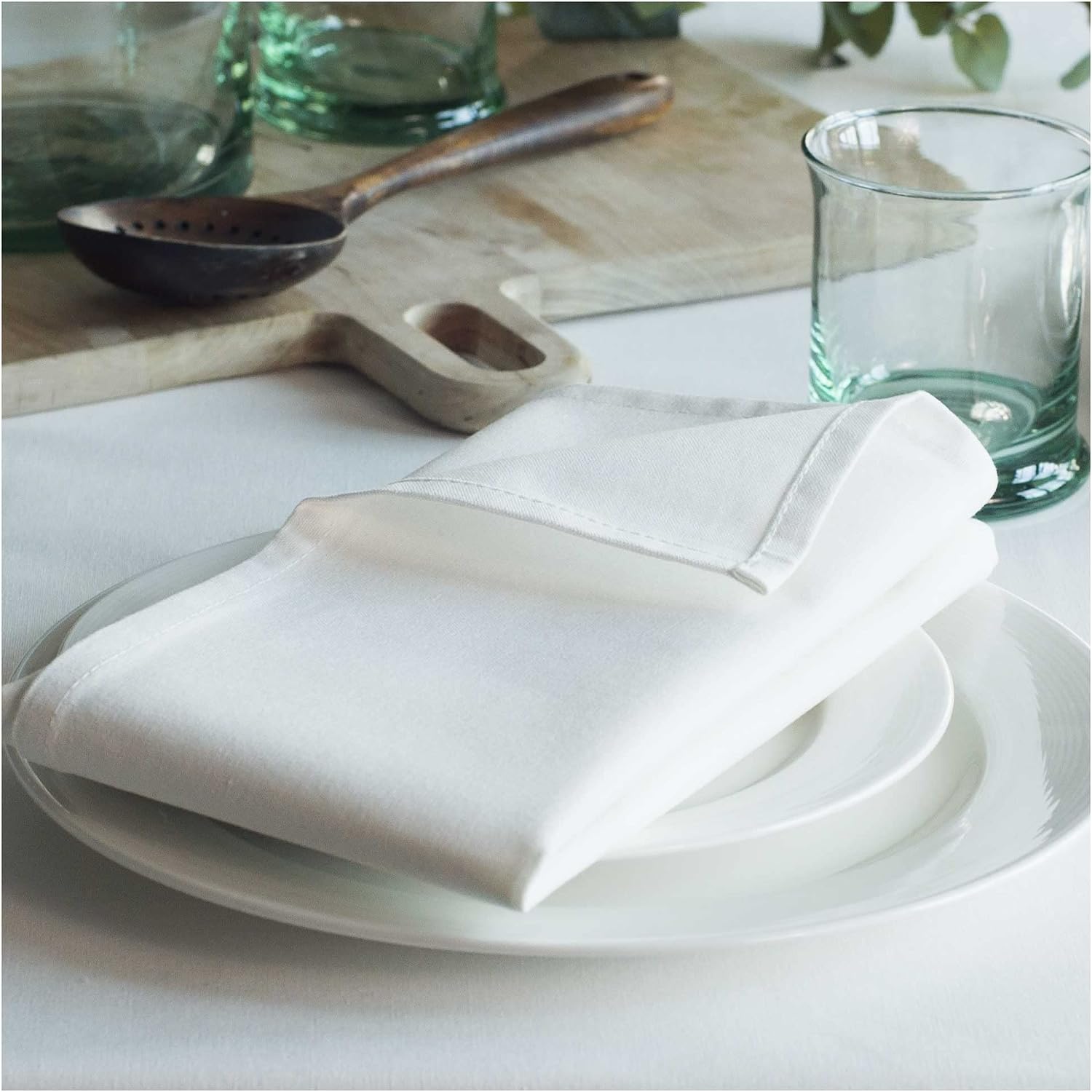 Organic Cotton Napkins - 4 Pack - 45 x 45 CM (18 x 18 in) - White; Easy-Care Washable Reusable Heavyweight Fabric; Eco-Friendly Cloth Dinner Napkins for Dining Party/Everyday Use