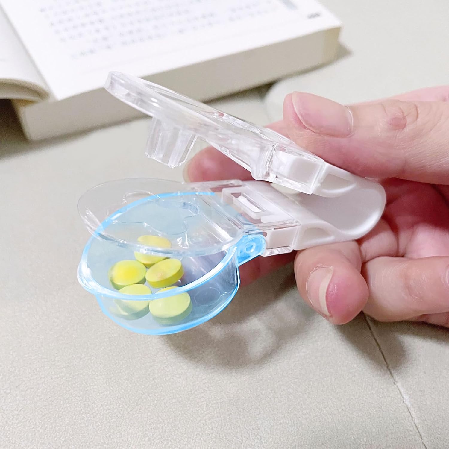 Portable Personal Pill Dispenser,Medicine Dispenser - Blue