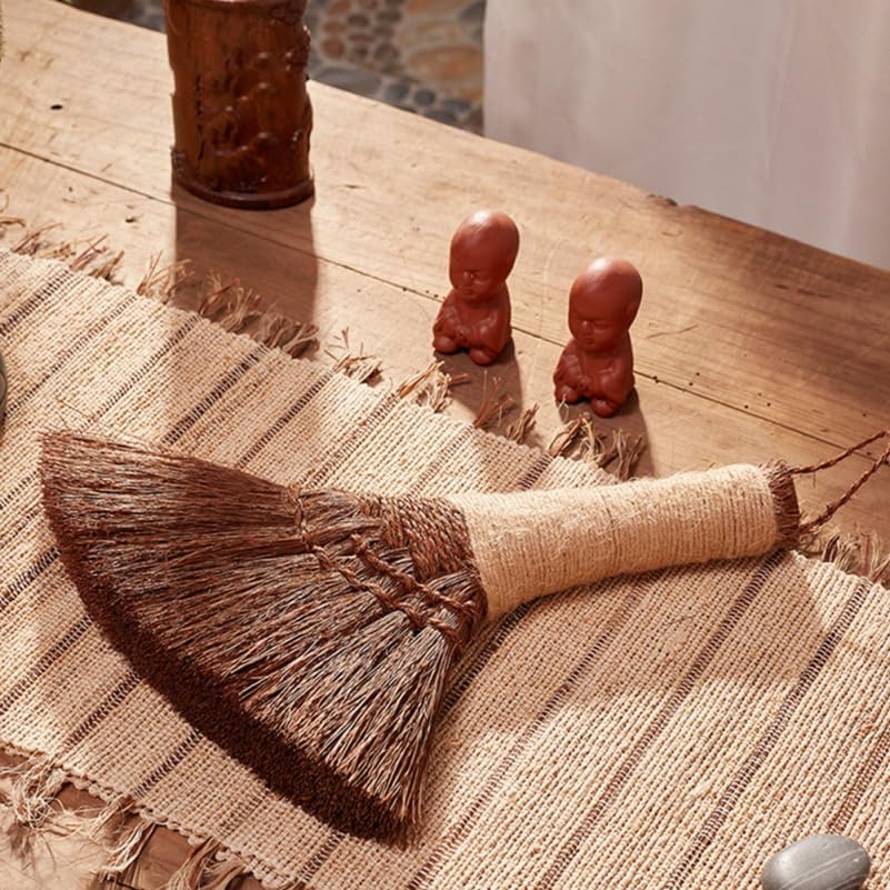 1Pc Natural Straw Whisk Broom Small Hand Broom with Ergonomic Shape for Multi-Surface Cleaning Mini Fireplace Sweeper Brush for Indoor oOutdoor Desktop Sofa Cleaning Use