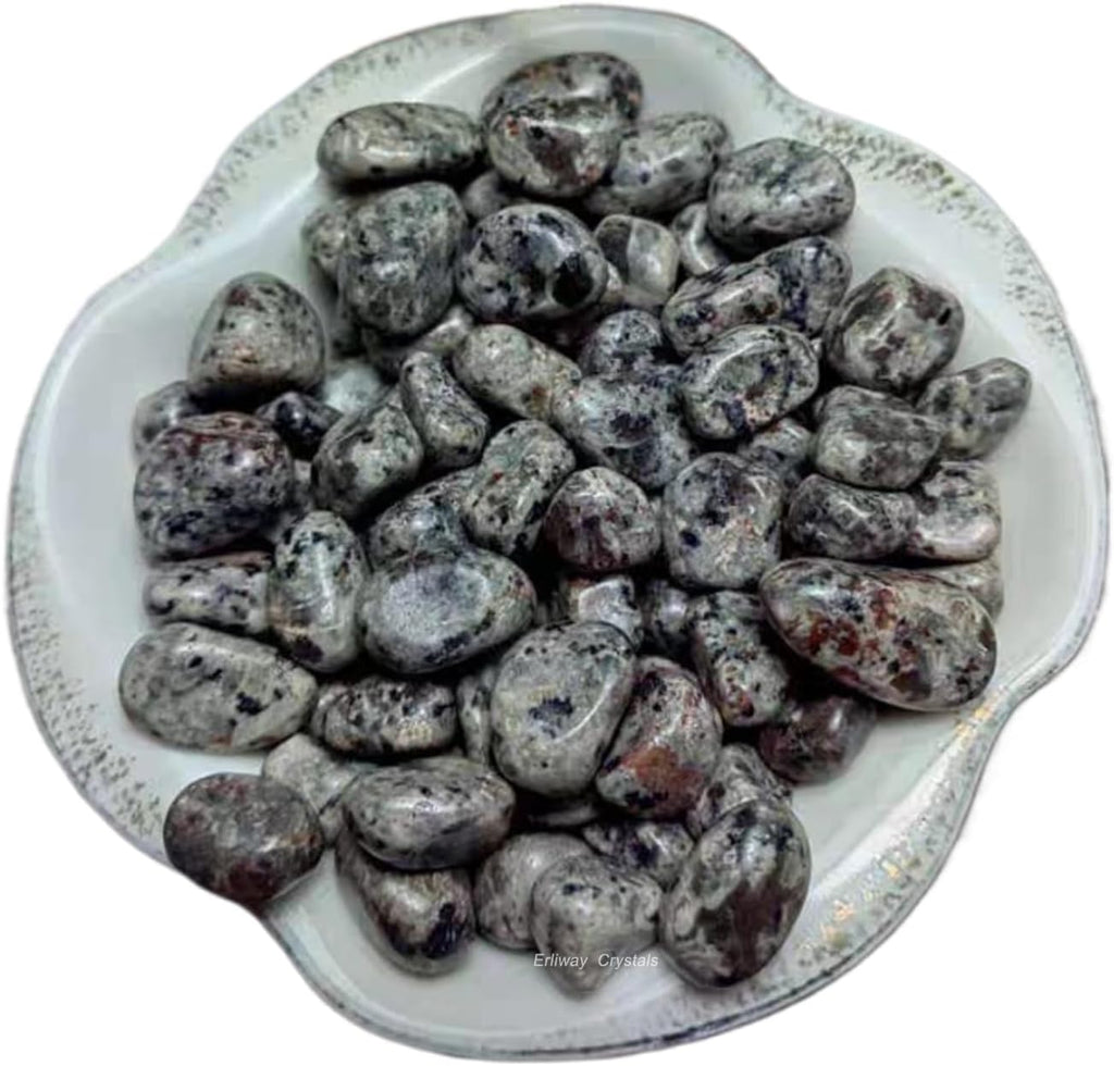Erliway 100g Natural Flame Yooperlite Stone Crystal Chips, 7-9mm Tumbled Chips Crushed Crystal Stone, Polished Crystal Chip for Fish Tank, Healing Tumbled Chip for Reiki Jewelry Making Home Décor