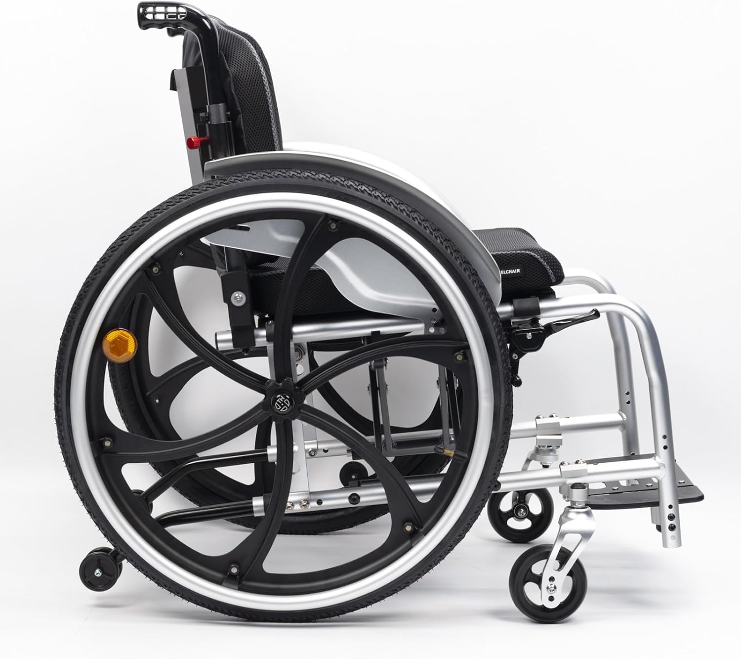 Sports and Leisure Wheelchairs for Adults, Self-propelled Aluminum Alloy Portable Manual Wheel Chair,Transport Wheelchair Lightweight Foldable with Double Brake(B,Seat Width 38cm/15in)