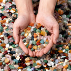 Mixed Crushed Crystal Chips Bulk 1lb 1200+Pcs Assorted Tumbled Stone Chips Natural Polished Mixed Chakra Aquarium Gravel Rocks for Plants Terrarium Supplies Fish Tank Gravel Pebbles Vase Filler