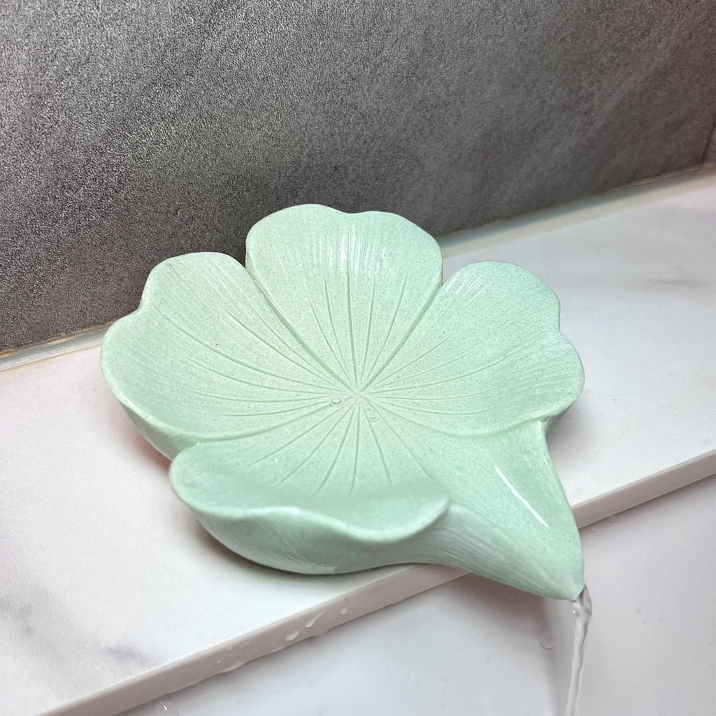 Soap Dish Soap Holder Self-Draining Soap Dish, Resin Bar Soap Holder, Lucky Four-Leaf Clover Shape Soap Tray Soap Saver for Bathroom,Kitchen,Sink,Bathtub, Easy Cleaning and Keep Dry
