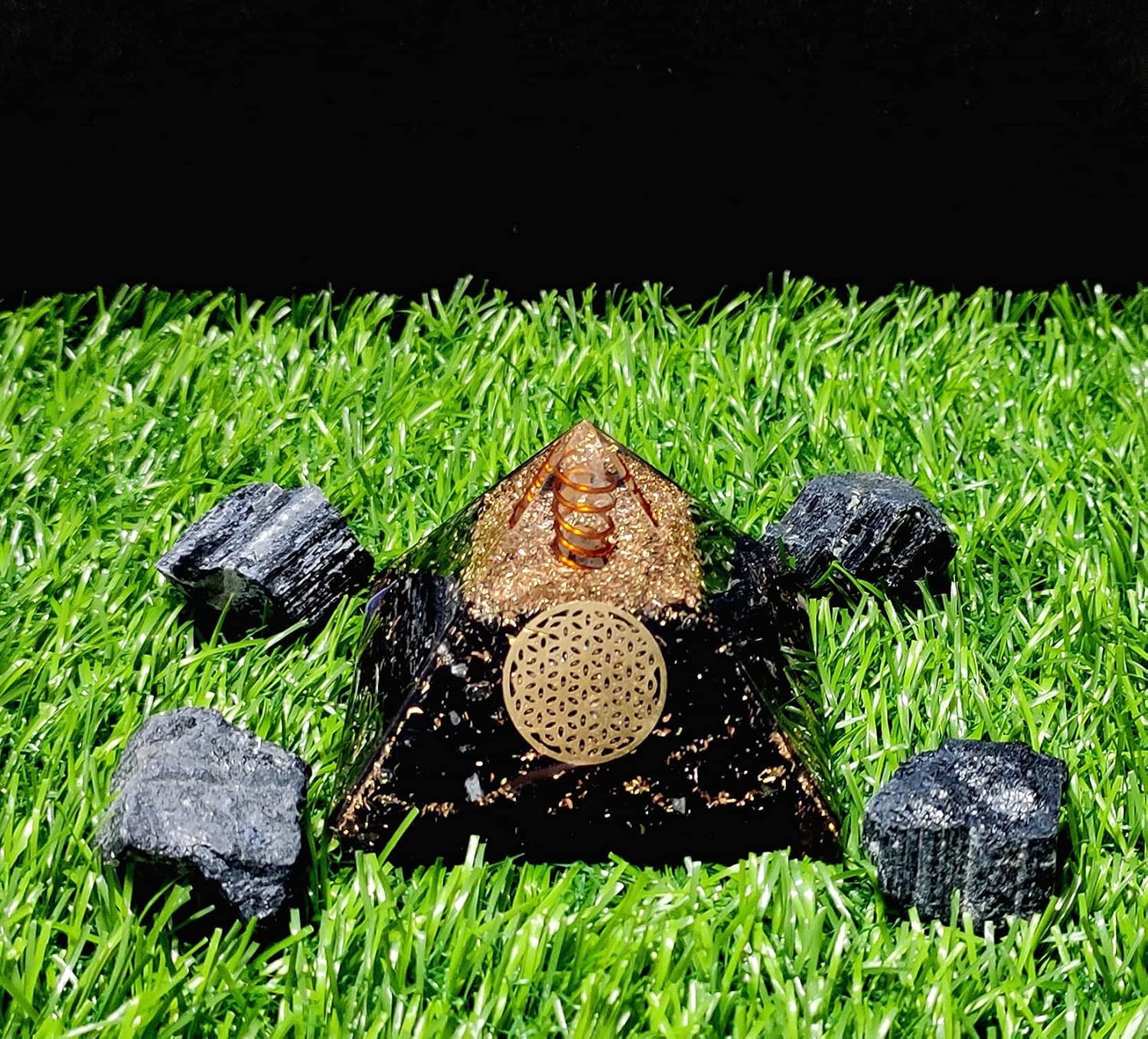 Combo of Black Tourmaline Orgone Crystal Pyramid with Flower of Life Symbol & 4 Pieces of Black Tourmaline Natural Raw Rough Stone for Positive Energy Generator, Reiki Chakra Healing Yoga
