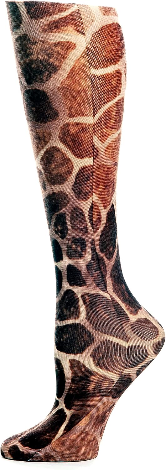 Women's Printed Mild Compression Wide Calf Knee High Stockings - Giraffe