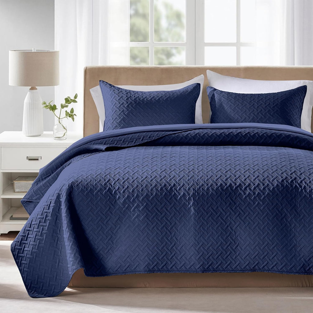 FLYMME Quilts Queen Size - Ultra Soft Navy Blue Quilt Lightweight Microfiber Bedspreads, Classic Basket Weave Pattern Bedspread Bed Coverlet 3 Pieces for All-Season (1 Quilt, 2 Pillow Shams) | Breathable material, Easy care