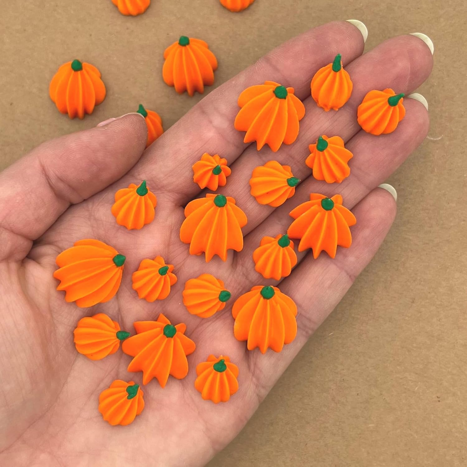 18 Icing Pumpkins by Simply Sucré | Royal Icing Pumpkin Decorations | Fall & Halloween Cupcake Toppers | Edible Autumn & Thanksgiving Decorations (18 Pumpkins)
