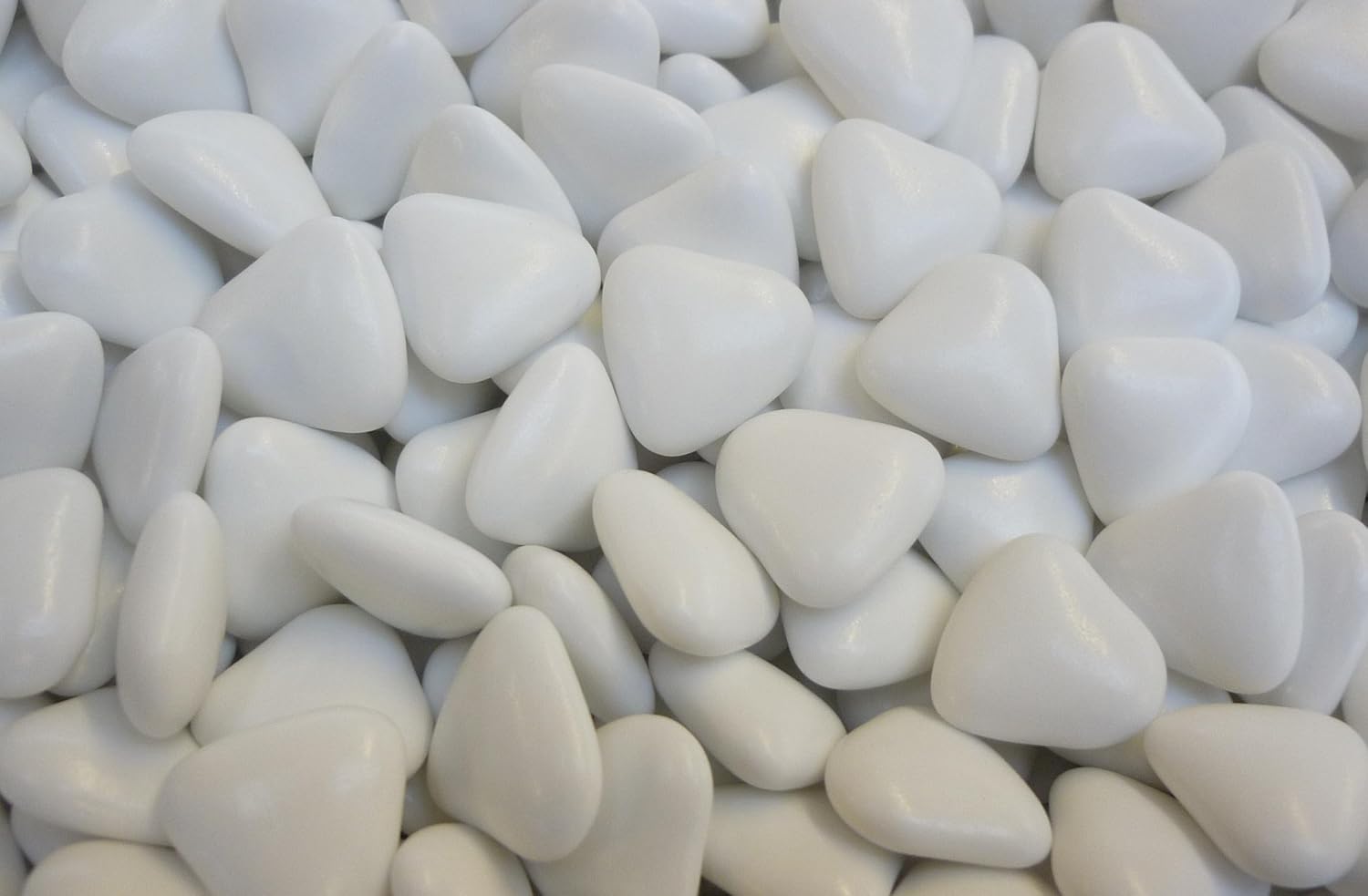 Italian Options Mini White Heart Chocolate Dragees 1 Kilo Box