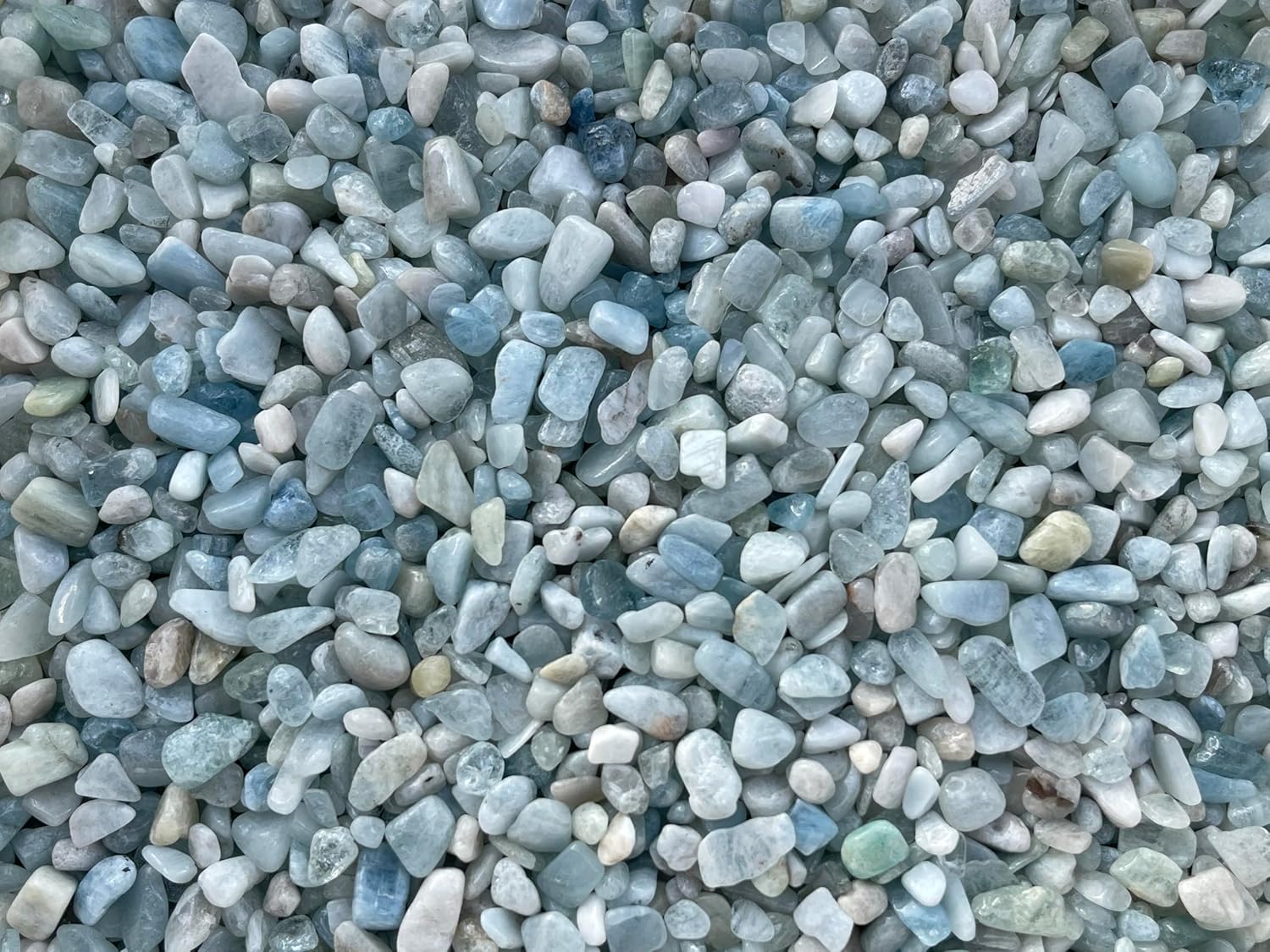 GAF TREASURES 2 oz Lot Natural Aquamarine Semi Tumbled Gemstone Chips, Crushed Mini Crystals, Undrilled Crystal Chips (Aquamarine)
