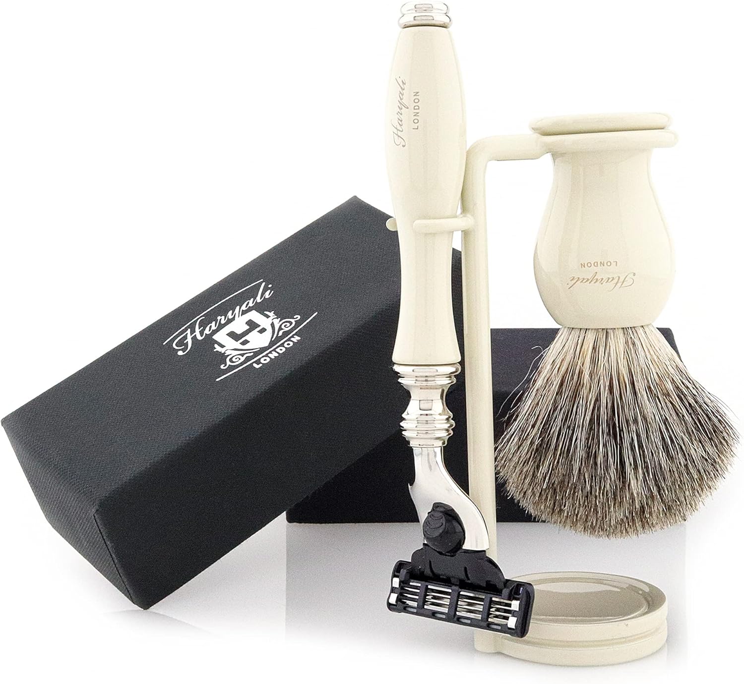 new shaving set 5 by Haryali London