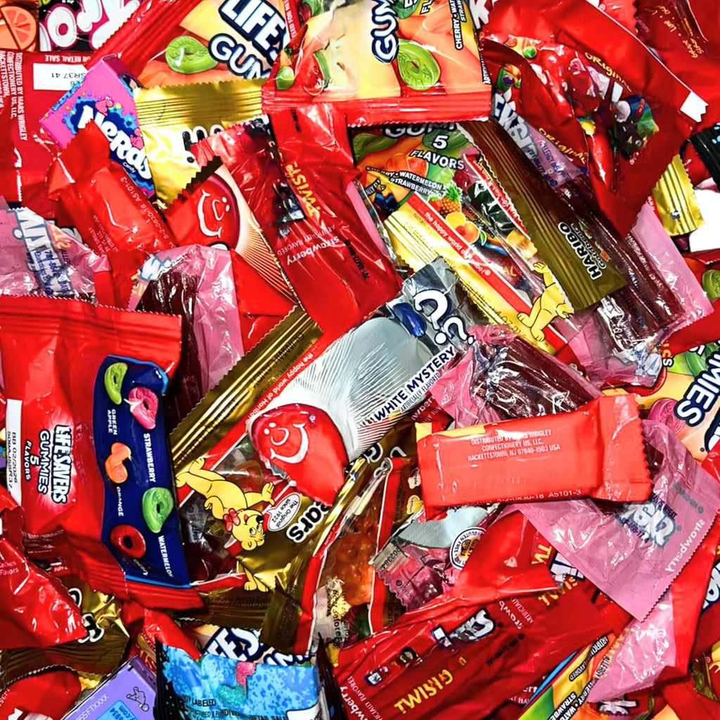 Assorted Candy Mix – 2 lbs, Individually Wrapped Mini Candies – Fruity, Chewy, Sour & Sweet – Bulk Candy for Parties, Halloween, Piñata, Goodie Bags, Easter & Events