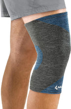 MUELLER Sports Medicine FIR 4-Way Stretch Compression Knee Support, Knee Pain Relief Support for Men & Women, Ideal for Arthritis, Sprains, Gray/Blue